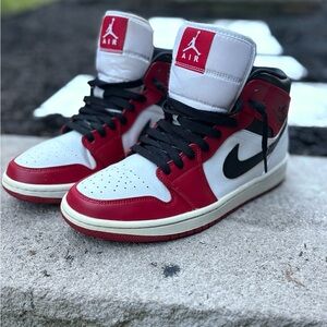 Air Jordan 1 Mid Chicago Red/Black/White Men’s Size 8.5